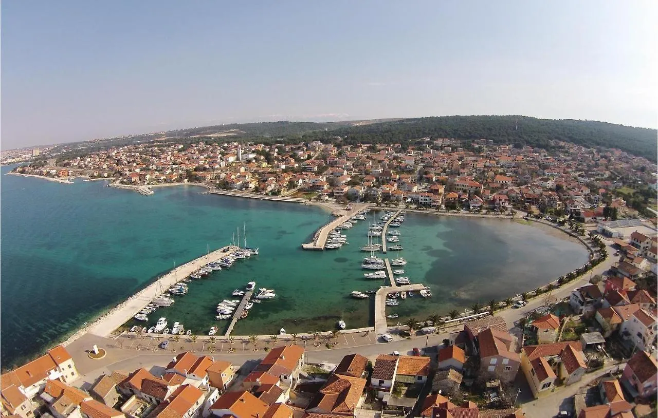1 Bedroom Awesome Apartment In Bibinje